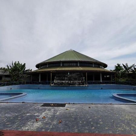Oyo 89972 Borneo Paradise Beach Hotel 亞庇 外观 照片